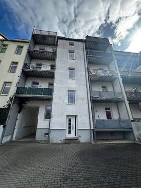 Hausansicht.jpeg - +++ Schöne helle 2 Raumwohnung +++