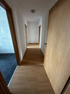 Flur.jpeg - 2 Zimmer Etagenwohnung zur Miete in Weißenfels