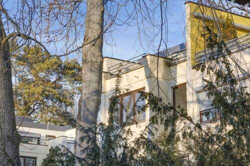 Blick vom Garten zur Dachterrasse - 