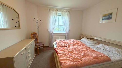 Schlafzimmer mit Ankleidezimmer - 