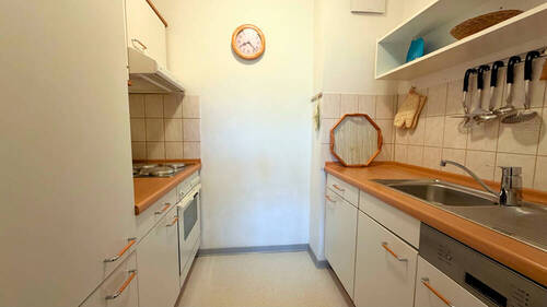 Küche mit Einbauküche - 