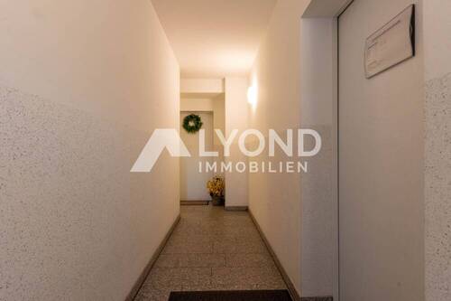 Treppenhaus - Etagenwohnung mit 46,00 m&sup2; in Grüna zum Kaufen