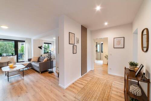 EINGANGSBEREICH - ***ERSTBEZUG NACH MODERNISIERUNG: 4 ZI. WOHNUNG MIT KAMIN - SAARNER DORF IN LAUFNÄHE; OHNE PROVISION
