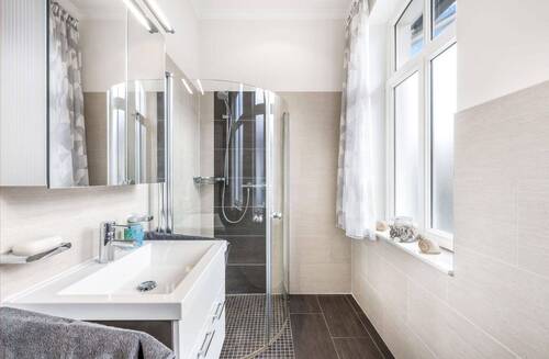 Badezimmer im Erdgeschoss - 