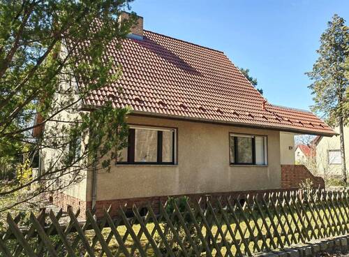 Hausansicht - 5 Zimmer Einfamilienhaus in Schöneiche