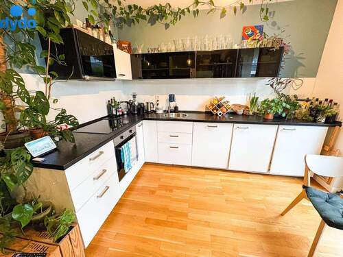 Einbauküche - Diese Traumwohnung wartet auf Sie - samt Einbauküche und Balkon