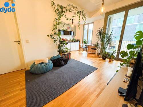 Wohnbereich - 2 Zimmer Etagenwohnung zur Miete in Berlin