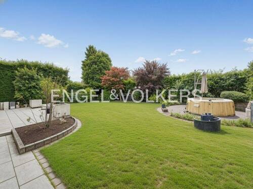 Garten mit Jacuzzi - Doppelhaushälfte mit 192,00 m² in Krefeld zum Kaufen