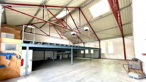 Bild 3 - Halle in Olpe / Oberveischede