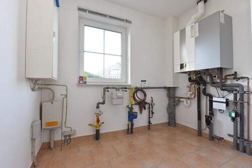 HWR mit neuer Brennwertheizung aus 2025 - 