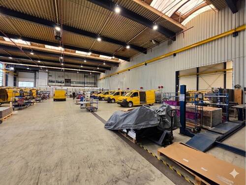 Halle (8+ m Decke) - 