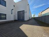Eingang Halle und Umfahrt - 