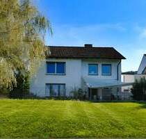 Einfamilienhaus mit Einliegerwohnung und traumhaftem, sonnigem Garten in ruhiger Lage - Arnsberg Niedereimer