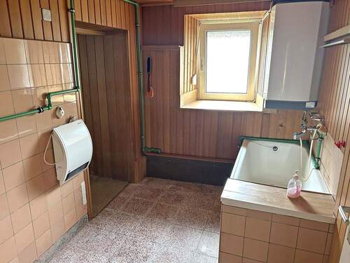 EG, Badezimmer - 4 Zimmer Einfamilienhaus zum Kaufen in Marktschorgast