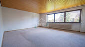 Wohnzimmer - 4 Zimmer Etagenwohnung zum Kaufen in Korb