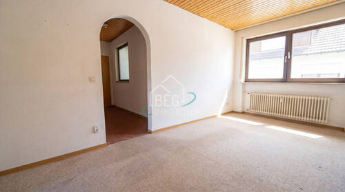 Bild 3 - 4 Zimmer Etagenwohnung in Korb