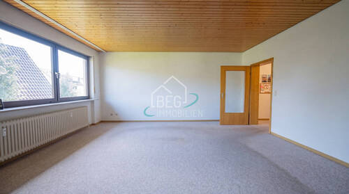 Wohnzimmer - Etagenwohnung mit 126,60 m&sup2; in Korb zum Kaufen