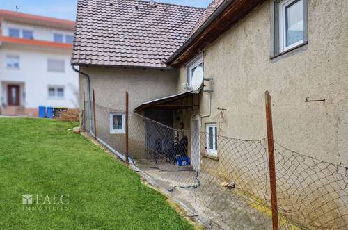 Ausgang zur Terrasse/Garten - 5 Zimmer Einfamilienhaus in Neuhausen ob Eck
