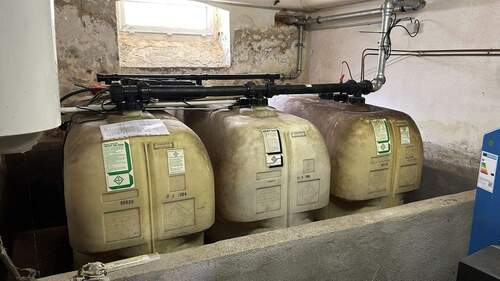 Öl-Tanklager im Keller - 