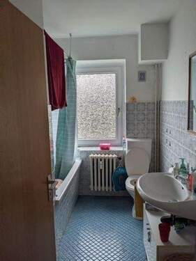 Bad - 3 Zimmer Etagenwohnung in Duisburg
