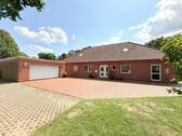 Front - 8 Zimmer Einfamilienhaus in Syke