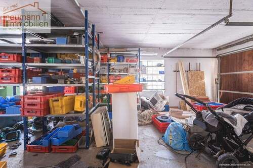 Garage (im Haus) UG - 