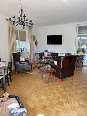 Wohnzimmer I - 3 Zimmer Etagenwohnung in Ahrensburg