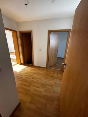 Flur.jpeg - 2 Zimmer Etagenwohnung zur Miete in Weißenfels