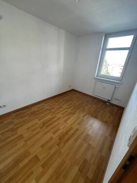 Schlafzimmer.jpeg - 2 Zimmer Etagenwohnung in Weißenfels