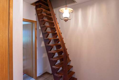 Treppe zum Spitzboden - 