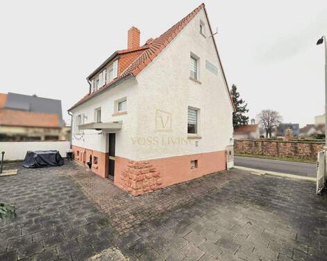 Einfahrt_Haus_Freibereich - 