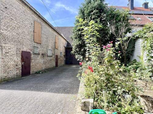 ANSICHT ANWESEN - 7 Zimmer Mehrfamilienhaus, Wohnhaus zum Kaufen in Wiesbaden