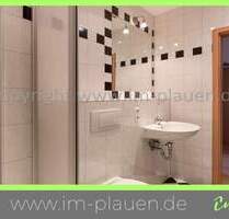 Balkon, modernes Bad mit Dusche, Hochparterre - 2 Zimmerwohnung in Plauen Haselbrunn zur Miete