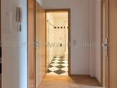 Flur - 2 Zimmer Etagenwohnung in Plauen