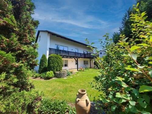 Außenansicht Vorderseite 2 - 1 Zimmer Mehrfamilienhaus, Wohnhaus in Tacherting