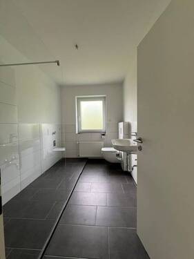 204 VM EH 2 EG rechts Bad - 