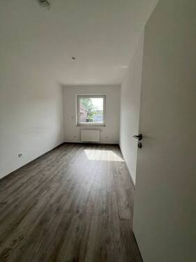 204 VM EH 2 EG rechts SZ - 