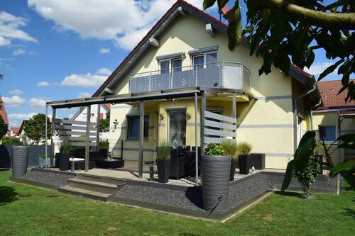 Haus/Gartenblick - 