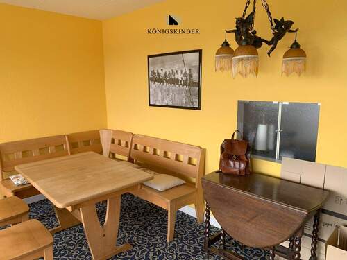 ...ins Wohnzimmer... - 