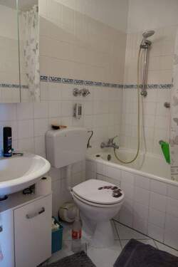 Bad/WC - 1 Zimmer Etagenwohnung zur Miete in Karlsruhe / Mühlburg