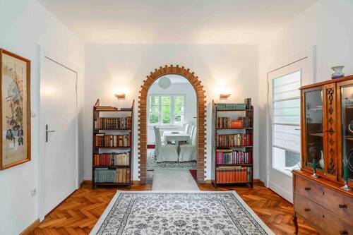 Zimmer mit Blick in den Essbereich - Einfamilienhaus mit 132,00 m² in Potsdam zum Kaufen