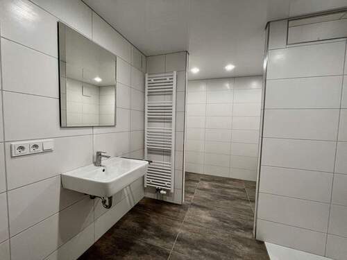 Waschtisch - 2 Zimmer Etagenwohnung in Lichtenfels