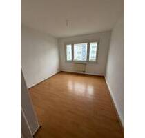 3-Zimmer-Wohnung mit separater Küche und Badewanne, renoviert, ab sofort - Beilrode