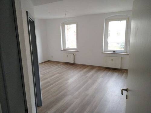 Wohnzimmer - 2 Zimmer Etagenwohnung in Burkhardtsdorf / Meinersdorf