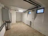 Keller m Fenster - 