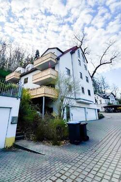 Objektansicht - Dachgeschosswohnung mit Balkon oberhalb vom Freitaler Hain´s in idyllischer Lage mit absoluter Ruhe
