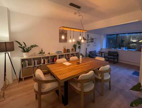 Wohnzimmer
- Möblierte 3-Zimmer-Wohnung mit Terrasse & Garten in Campe-Stade