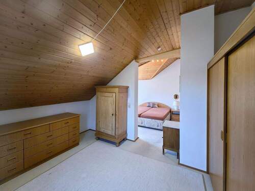 OG - Schlafzimmer.jpg - 