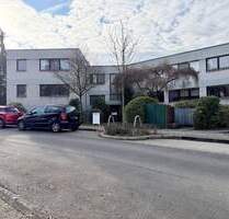 Natur trifft Platz - 4 Zimmerwohnung mit Sonnenbalkon - Düsseldorf Unterbach