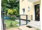Hauseingang - 5 Zimmer Doppelhaushälfte zum Kaufen in Berlin